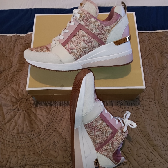 Michael Kors Georgie Trainer Sneakers - Picture 10 of 12